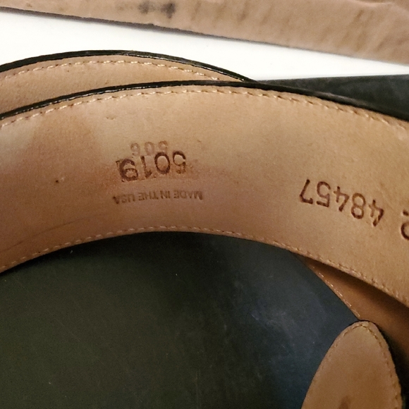 Sz 32 Black Suede Belt with Gold Buckle - Picture 2 of 5